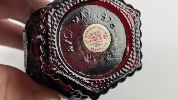 Vintage Avon Salt & Pepper Set - Image 6