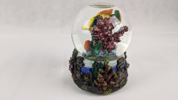 Factory Card Outlet Fish Globe Music Box - Image 4