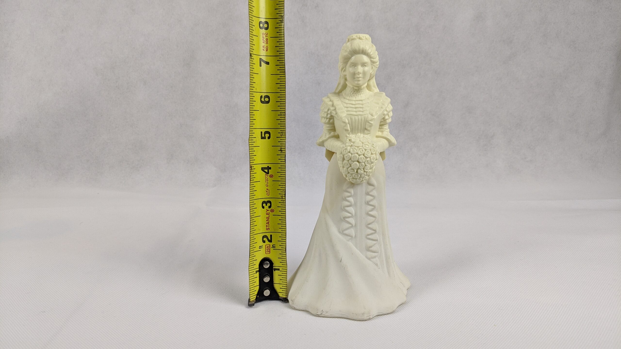 Avon Bridal Moments Sweet Honesty Cologne Bottle Vintage Fair Condition - Image 3