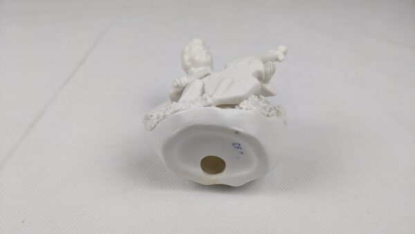 Ceramic White Angel Playing Violin - Image 8